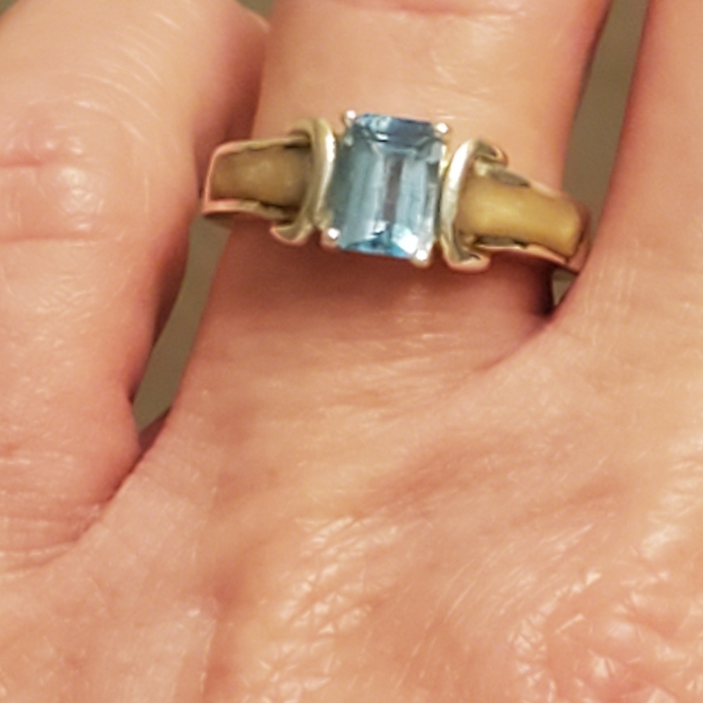 Avon NV Sterling silver and topaz with enamel accent size 6